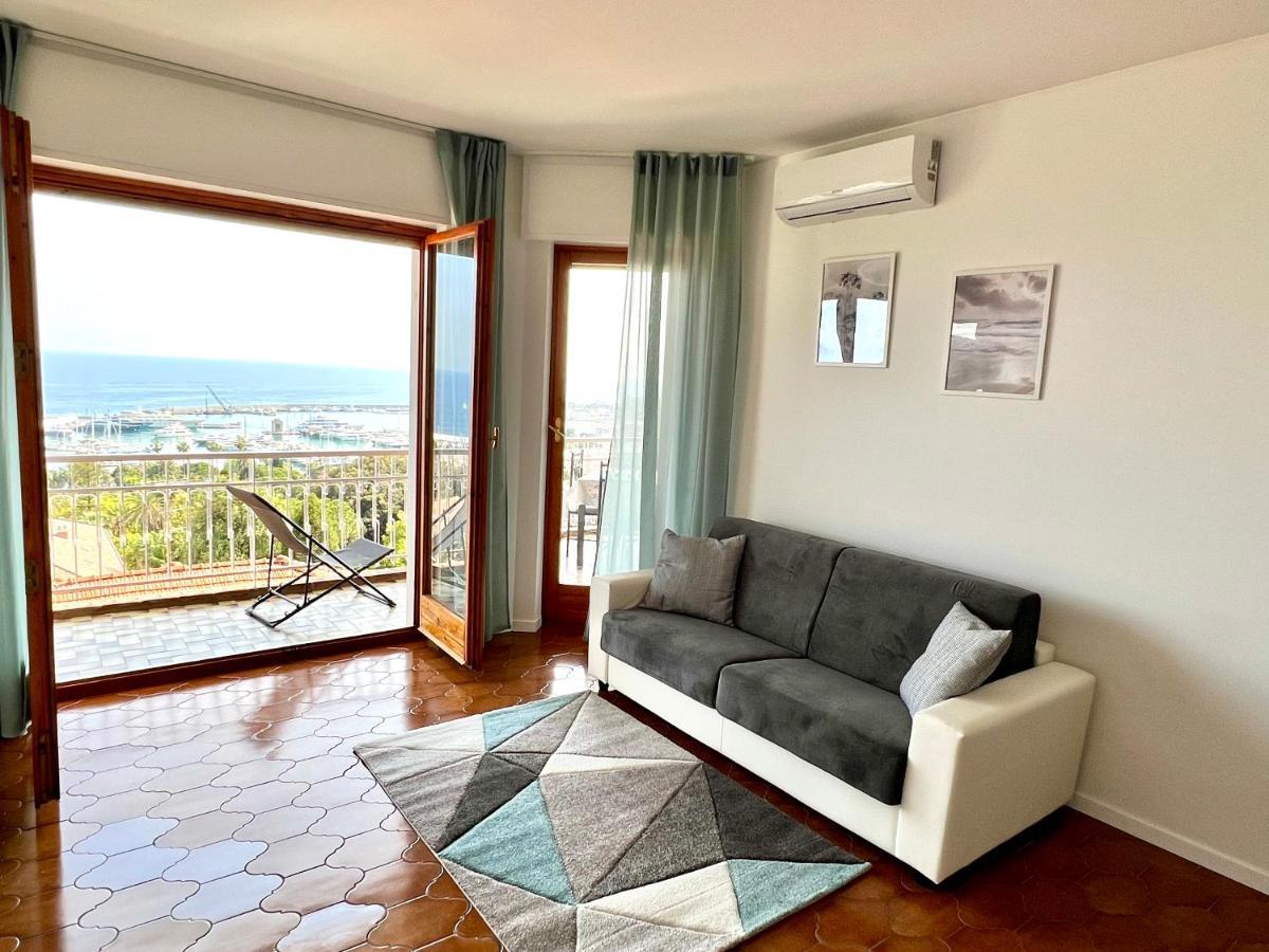 Special Home Vista Mare E Parcheggio Privato 산레모 외부 사진