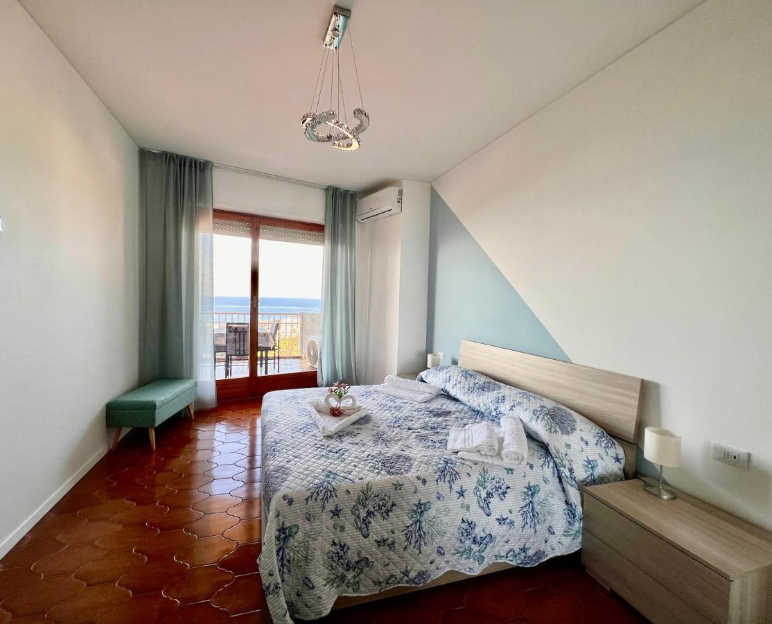 Special Home Vista Mare E Parcheggio Privato 산레모 외부 사진