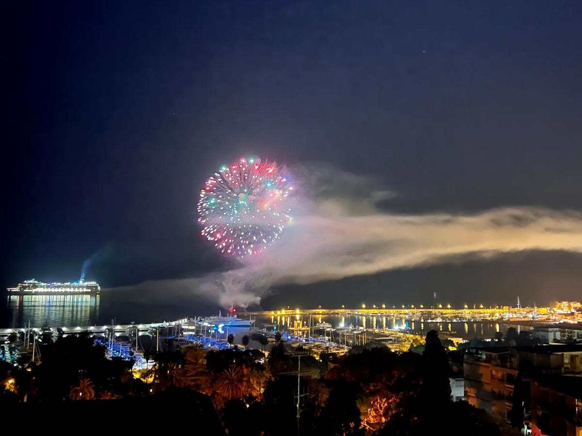 Special Home Vista Mare E Parcheggio Privato 산레모 외부 사진