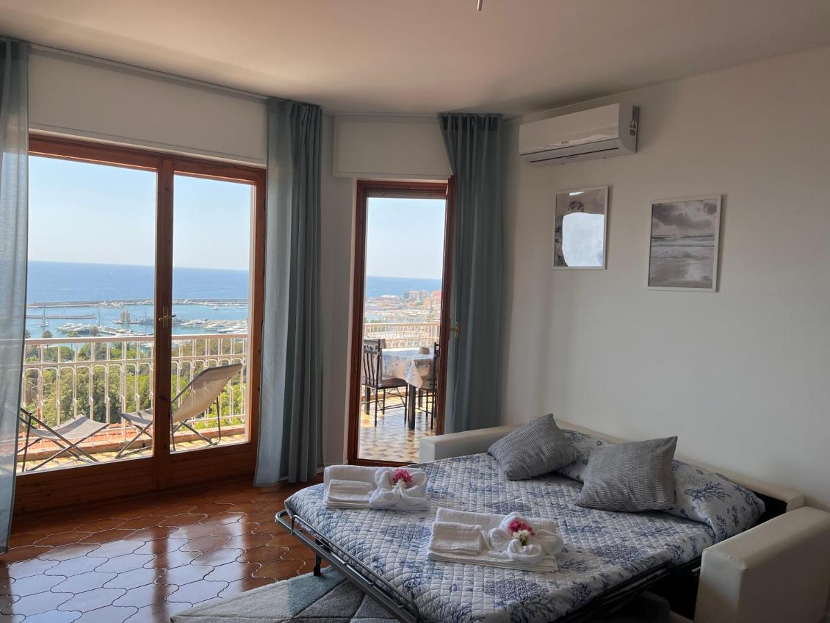 Special Home Vista Mare E Parcheggio Privato 산레모 외부 사진