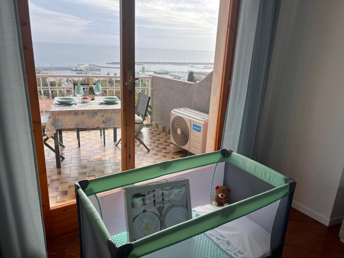 Special Home Vista Mare E Parcheggio Privato 산레모 외부 사진