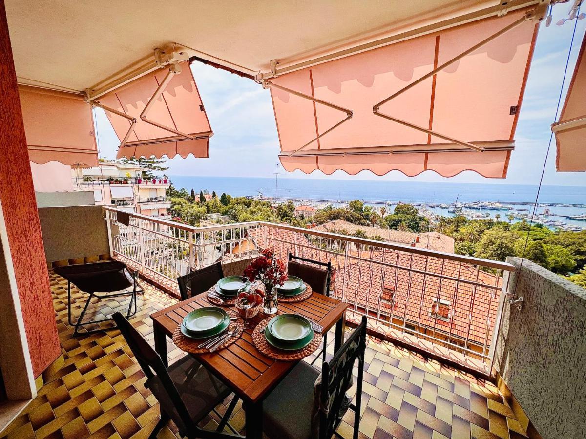 Special Home Vista Mare E Parcheggio Privato 산레모 외부 사진